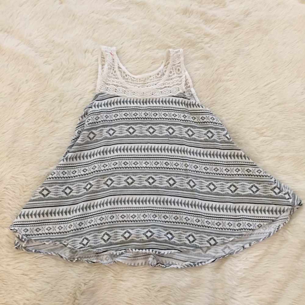 NWOT Mudd Patterned Tank Top